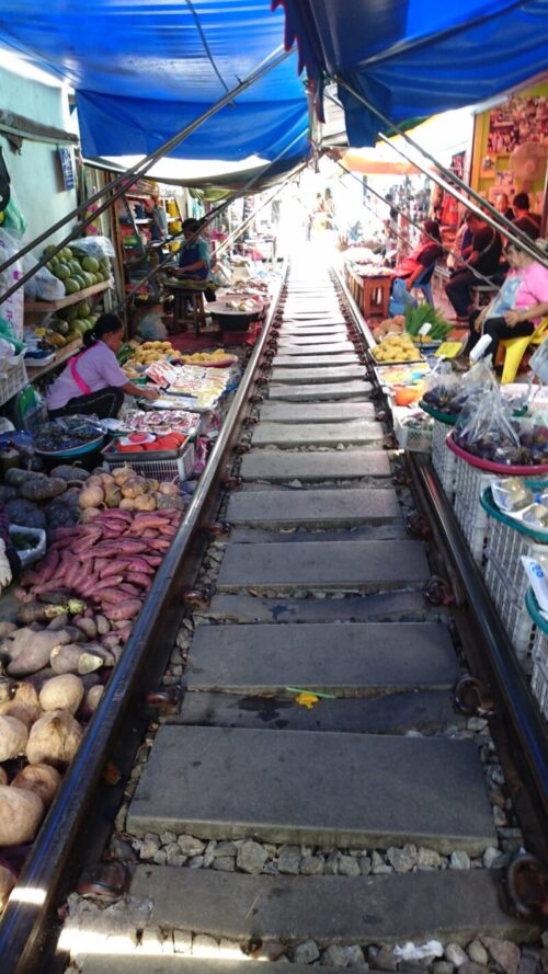 メークロン鉄道市場