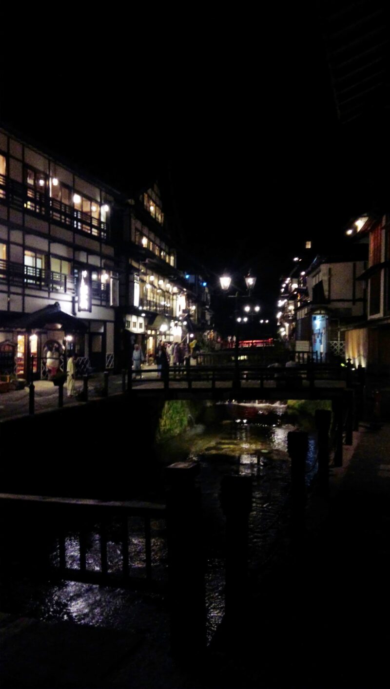 夜の銀山温泉