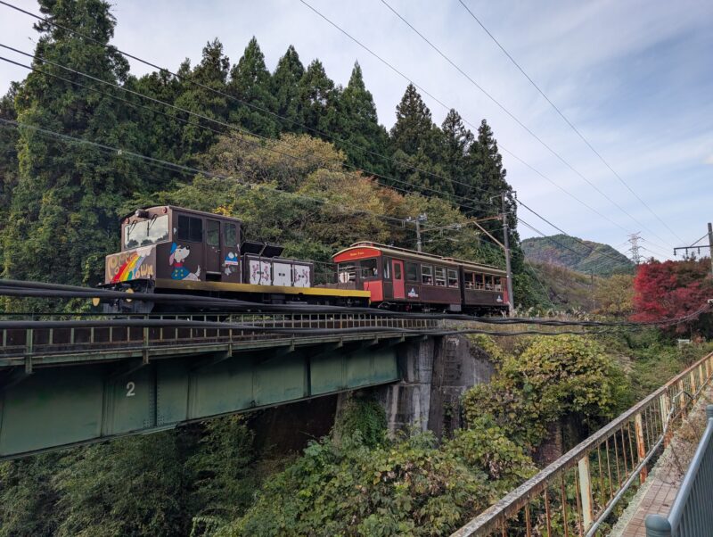 トロッコ列車