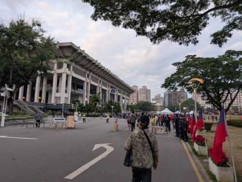 正月7時前の文化中心入り口