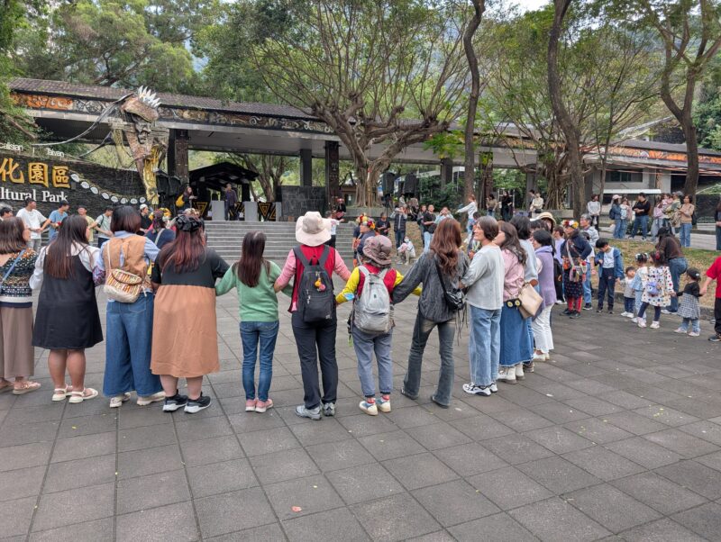 原住民族の踊り(参加型)