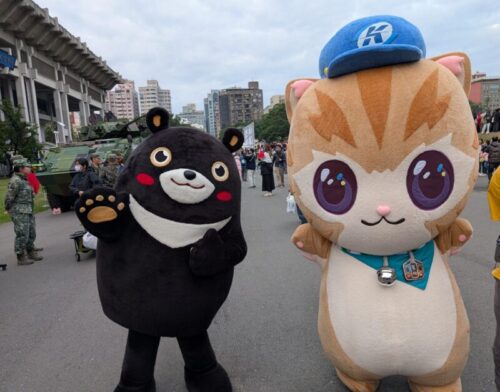 高雄熊と蜜柑站長　ゆるキャラ